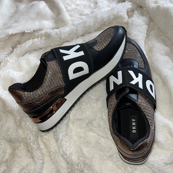 Dkny Shoes - 👟Dkny shoes👟Brand New!